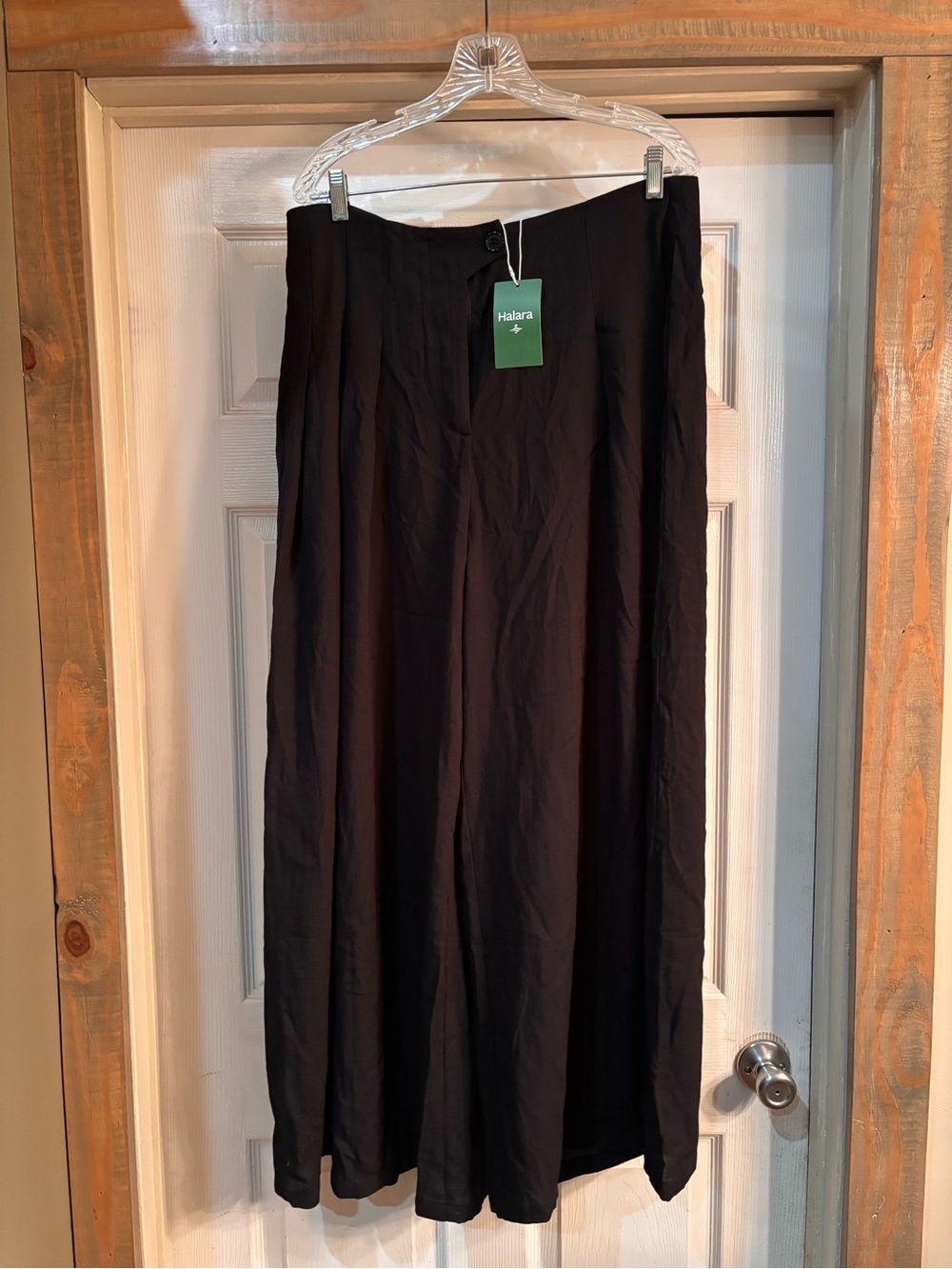 HALARA Black Stretch Pants - Picture 4 of 6